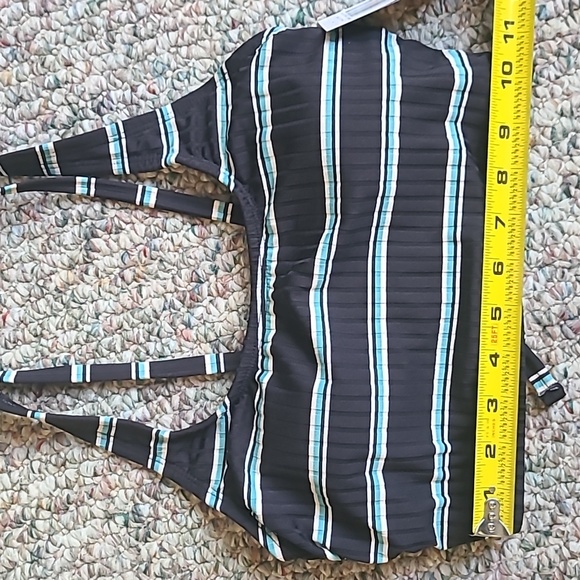 AQUA-COUTURE WOMANS BLACK STRIPED BATHING SWIM SUIT TOP SIZE MEDIUM - Picture 2 of 9